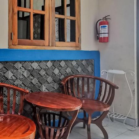Reddoorz Near Pantai Pancer Door Pacitan Hotel Buitenkant foto